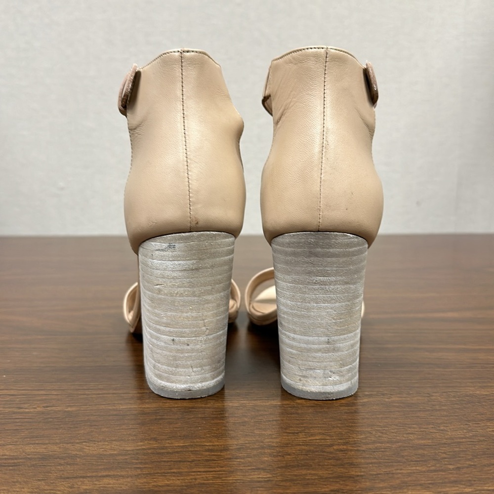 Vince Nolan Leather Sandals - Picture 6 of 16